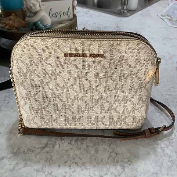 Michael Kors White Crossbody bag and wallet - Picture 10 of 16